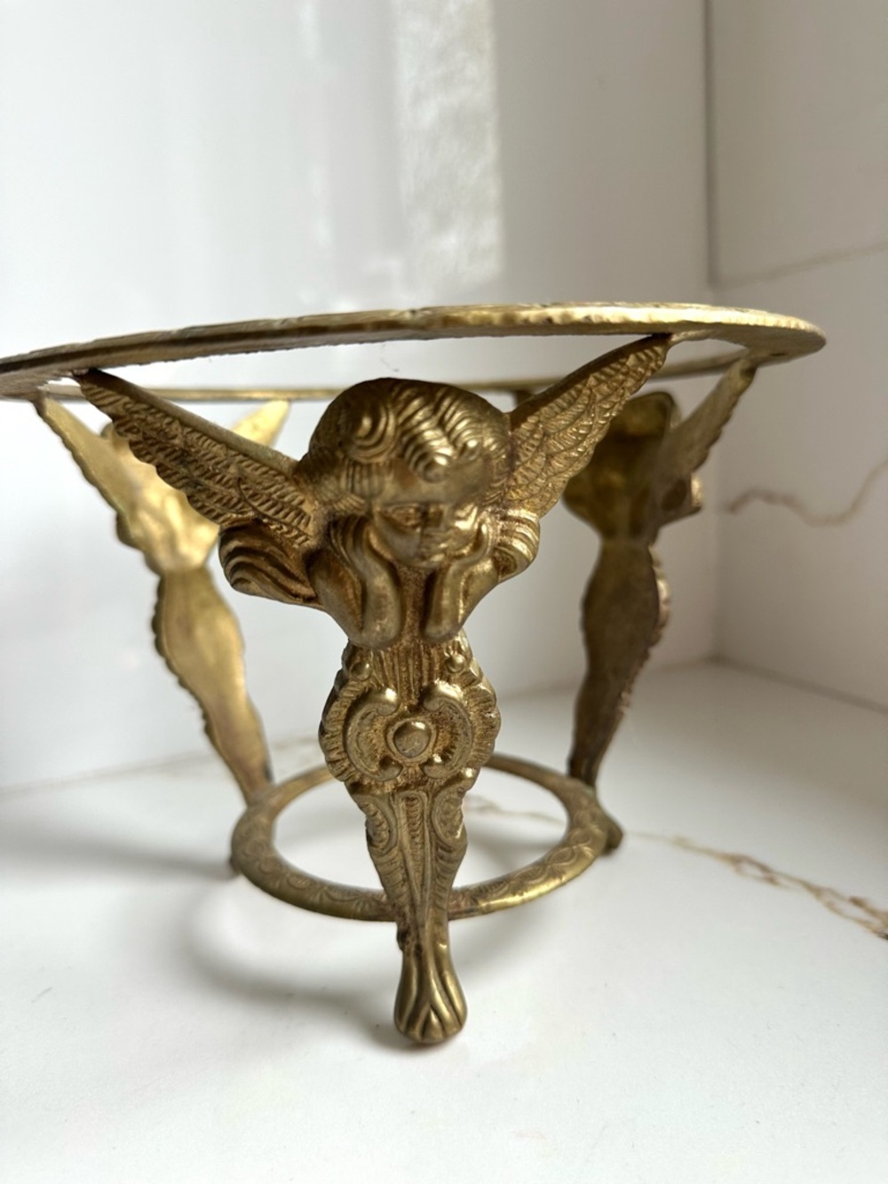 Vintage Brass angel Cherub Plant Stand Putti Jardiniere Small Flower Pot Holder - Picture 2 of 5